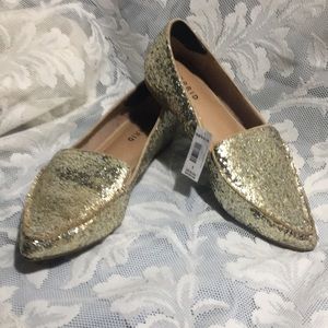 Torrid golden pointed toe flats. Size 9 wide.